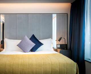 Отель Marlin Hotel Stephens Green Дублин Улучшенный номер с кроватью размера «king-size»-1